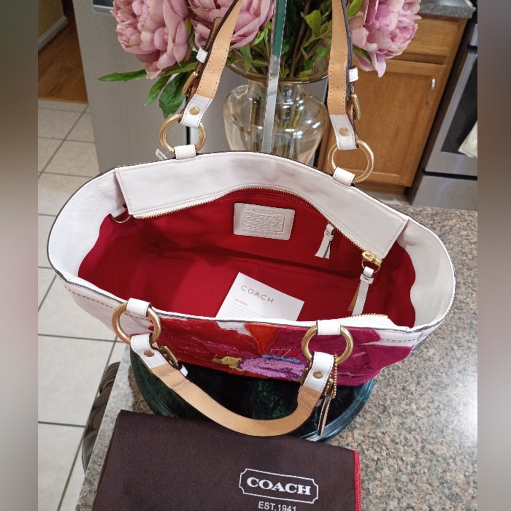 NWT Coach Poppy Limited Edition White and Red Floral Shoulder Bag 9244 - Picture 9 of 17